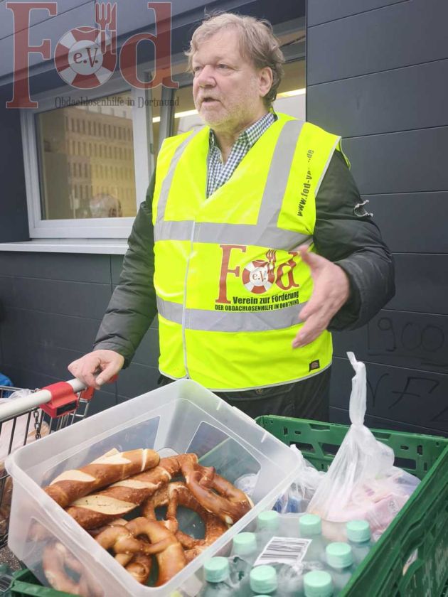 Heute haben wir u.a. warme Suppe an Bedürftige am Dortmunder Hauptbahnhof verteilt